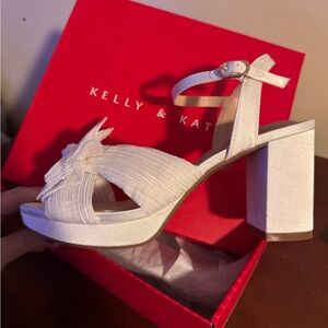 Kelly & Katie White Block Heel Sandals